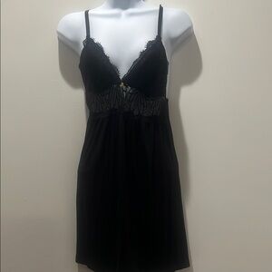 Elegant Black Lace Trim Chemise